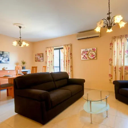 Kurunell Close To The Sea Apartment San Ġiljan