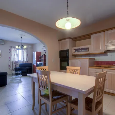 Apartment Kurunell Close To The Sea *